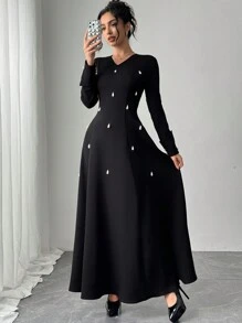 Modelyn Women's V-Neck Long Sleeve Accessory Decor Minimalist Casual Long Dress Long Evening Dresses - Black - View 4