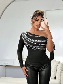 SHEIN SXY Sexy Elegant Chain & Ribbon Print Asymmetric Shoulder Black Top - Black - View 5