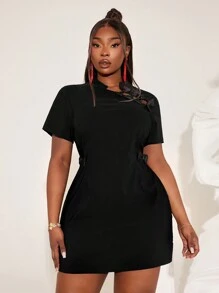 SHEIN SXY 大码女式旗袍领镂空设计蝴蝶结点缀纯色中长连衣裙，适合秋冬季，白色圣诞夜服装派对，深夜，生日，单身派对服装，可爱，休闲，购物，街头装，外出，易于搭配且看起来苗条，突出您的身材，凸显身材