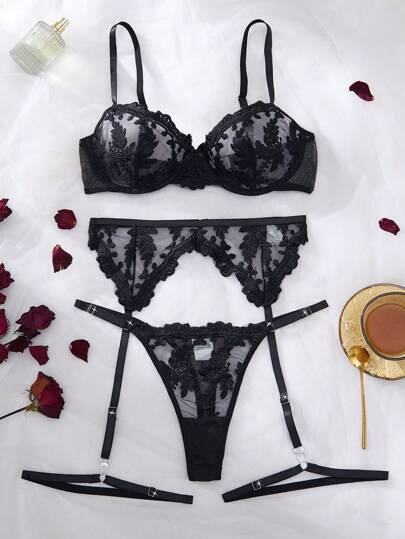 Esselle Geborduurde Mesh Verleidelijke Lingerie Set Going Out view 4