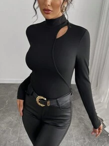 Chiquease Black Hollowed Out Tight Fitting Top Fall Cloth For Women - Black - View 4