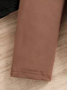 SHEIN 2pcs/Set Tween Boy Gothic Print Turtleneck T-Shirt - Camel - View 3