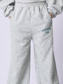 SUMWON Tween Boys Comfy Regular Fit Double Layer Sweatshirt And Straight Fit Sweatpants 2 Piece Set
