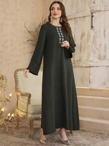 Al Najma Losse Maxi Arabische Stijl Jurk Met Ronde Halslijn En Delicaat Geborduurd Ontwerp, Elegant