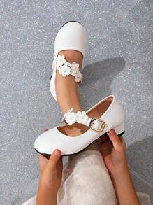 1 双百搭漆面玛丽珍高跟公主鞋，适合所有季节