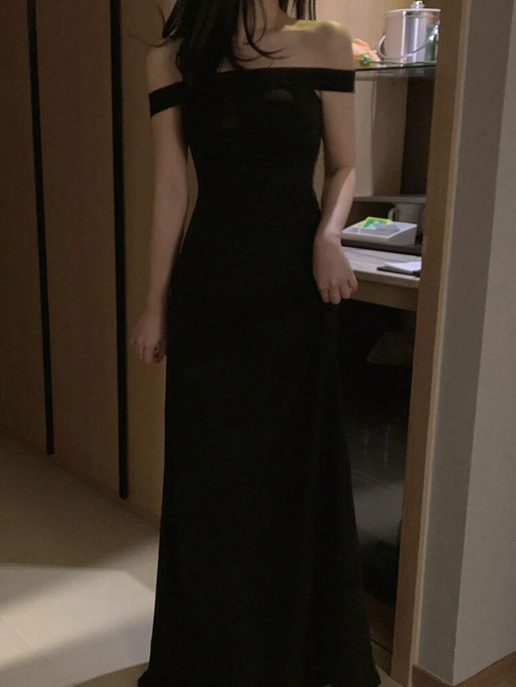 Women Cinched Waist Mid-Length Shiny Black Tube Dress Elegant Maxi Dress Cocktail Dress