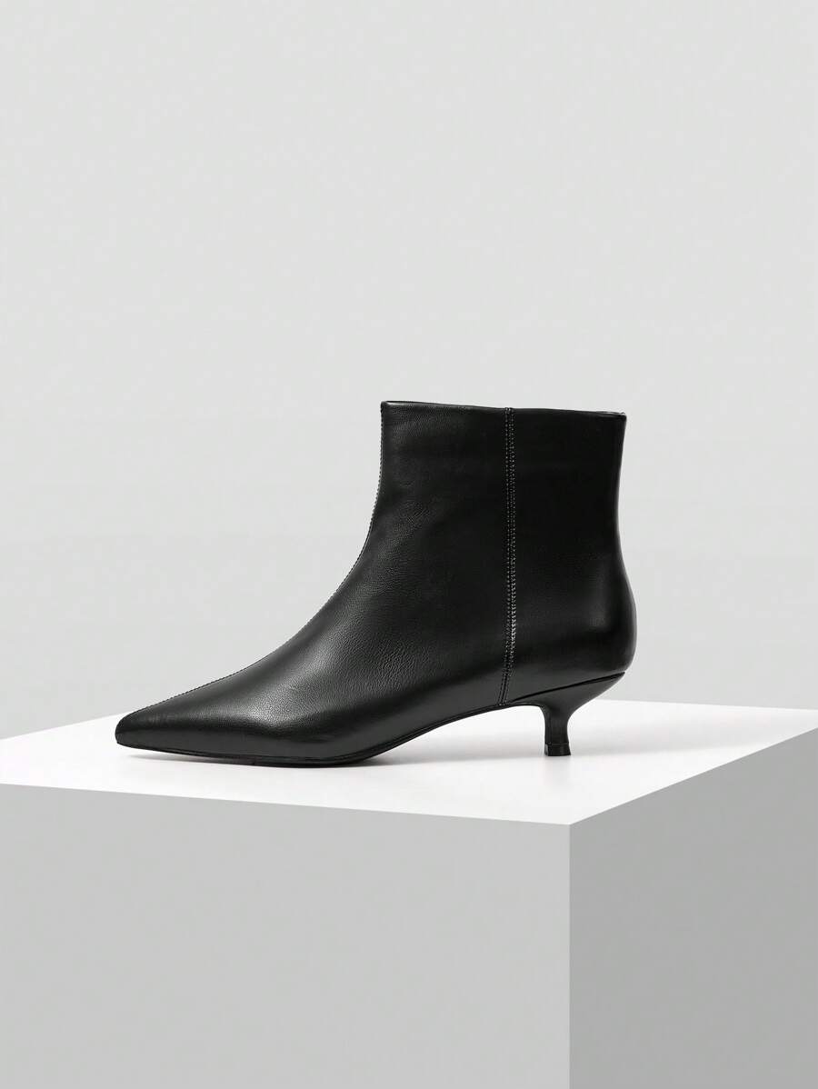 MOTF PREMIUM 时尚尖头高跟短靴，适合新年假期、情人节、春季鞋、春假复活节 - 黑色 - 查看 2