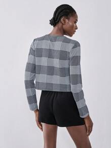 Chiquease 带口袋的圆领短夹克，女式，长袖