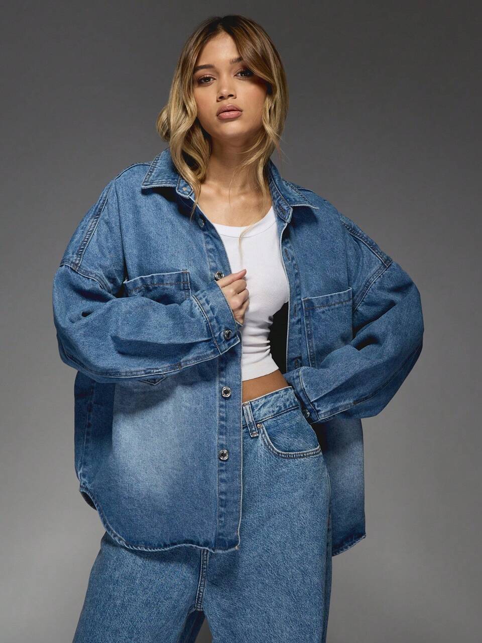 MISSGUIDED Chaqueta vaquera clásica de gran tamaño estilo camionero