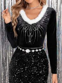 SHEIN Clasi Women's V-Neck Rhinestone Embellished Christmas Feather Graphic Fitted Party T-Shirt - Black and White - View 1