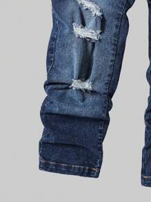 SHEIN 2 pièces Ensemble décontracté pour garçon préadolescent incluant un t-shirt et un jean déchiré, pour le printemps/été