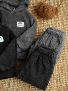 4-częściowy strój dla młodych chłopców, wygodny, swobodny styl dla młodych chłopców, dwustronna bluza z kapturem z polaru i spodnie ze ściągaczem, 2-częściowy zestaw, 2 kolory, odpowiedni do dojazdów do pracy, szkoły, domu, na co dzień, na imprezę, na wyjście