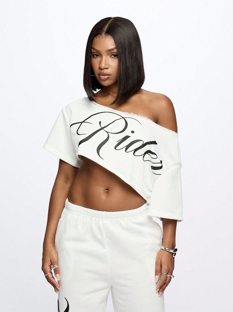 SUMWON WOMEN Off Shoulder Asymmetric Crop Top Letter Graphic