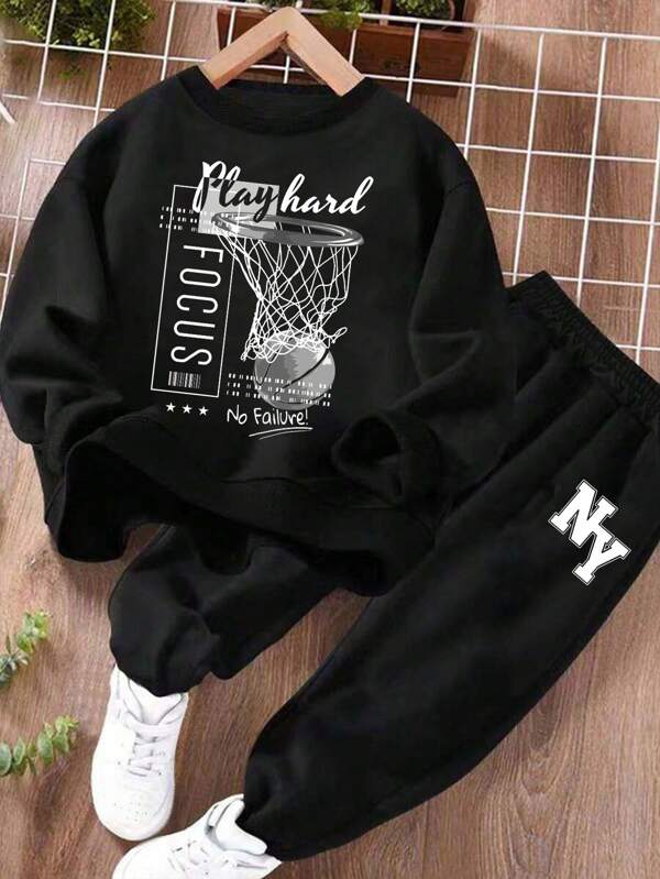 SHEIN Set de 2 piezas con sudadera gruesa de cuello redondo con estampado de baloncesto, aro y gráfico de NY, y pantalones casuales deportivos para niño preadolescente, adecuado para el otoño