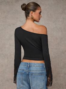 SHEIN BAE Women's Black Solid Color Lace Splice Asymmetric Neck Flared Sleeve Fitted Elegant T-Shirt, Winter Women Clothes, New Year's Top, Suitable For Dates, Holiday Parties, Fashionable Outings, Night Events, Club Wear