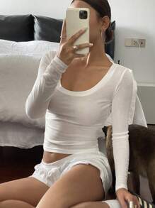 DAZY 宽松 V 领基本款女式 T 恤，简约时尚休闲日常穿着，春夏长袖女式上衣 - 白色 - 查看 4