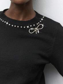 Maija Jersey de cuello redondo de manga larga con decoración de lazo de cristal elegante, de moda para fiestas y el Día de San Valentín, primavera dinero antiguo