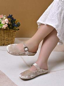 1 Pair Girl Velvet Closed Toe Flat Slide Slippers, Suitable For Daily Wear - Apricot - View 4