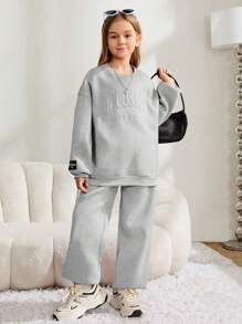 SHEIN Leap Crew 少女宽松休闲字母压纹拼接细节字母图案圆领套头卫衣和运动裤两件套 - 淺灰色 - 查看 5