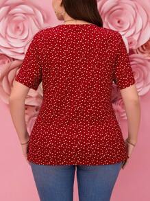 SHEIN LUNE Áo thun ngày lễ tình nhân cổ tròn tay ngắn họa tiết hình trái tim cỡ lớn viền bất đối xứng viền áo thun năm mới họa tiết trái tim đỏ mùa hè dành cho nữ Áo thun mùa hè họa tiết trái tim đỏ dành cho nữ, quần áo ngày lễ tình nhân mùa hè dành cho nữ - Đỏ - Xem 2