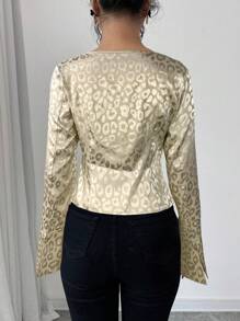 SHEIN Unity 随机花卉豹纹印花优雅领口收腰长袖修身短款女式衬衫 - 香檳色 - 查看 2