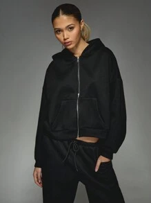 MISSGUIDED Oversized Cropped Full Zip Hoodie Athletic Workout Casual Loungewear Sweatshirt Winter Fall Essential Jacket With Kangaroo Pocket Athleisure Streetwear - Black - View 1