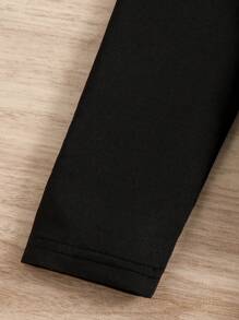 SHEIN 2pcs/Set Tween Boy Gothic Print Turtleneck T-Shirt - Camel - View 4