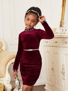 SHEIN Vestido de manga larga elegante y ajustado con cuello alto de terciopelo, con volantes y tachuelas para niña preadolescente