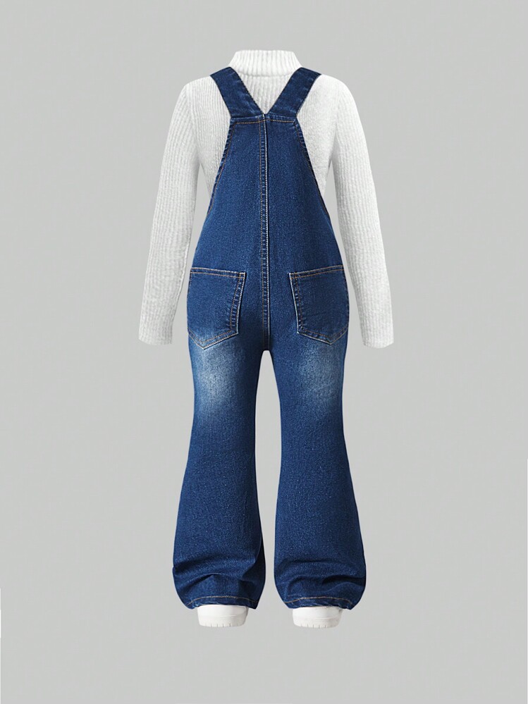 SHEIN 年轻女孩破洞牛仔背带裤，舒适柔软棉质破洞休闲时尚工装裤，春秋季 - 深色水洗藍 - 查看 2