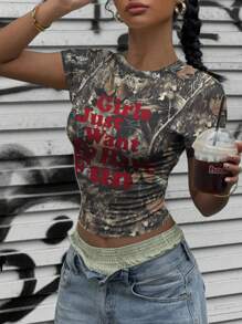 SHEIN EZwear 迷彩分支印花“女孩只想玩得开心”短款上衣，修身剪裁，适合夏季 - 白色 - 查看 1