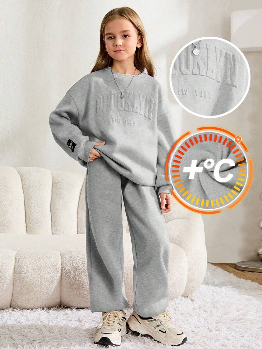 SHEIN Leap Crew 少女宽松休闲字母压纹拼接细节字母图案圆领套头卫衣和运动裤两件套 - 淺灰色 - 查看 1