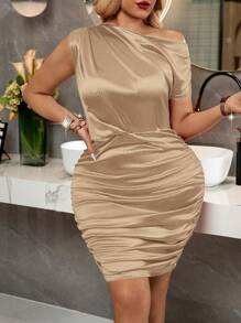 Cravure Kích thước lớn Bất đối xứng Vòng cổ Xù Váy bodycon - Rượu sâm banh - Xem 5