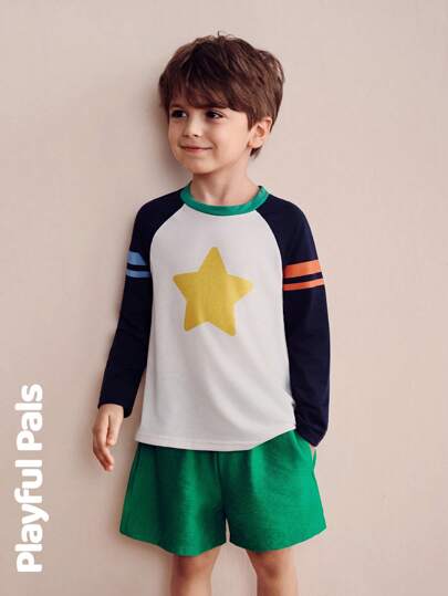 SHEIN 2pcs Young Boys Sets: Star Print Color-Block Raglan Sleeve Top With Striped Accent, Paired With Green Bottoms, Basic Casual Long Sleeve T-Shirt & Shorts Suits, Cute/Retro/Casual For School And Outdoor Play, Spring/Summer Outfits