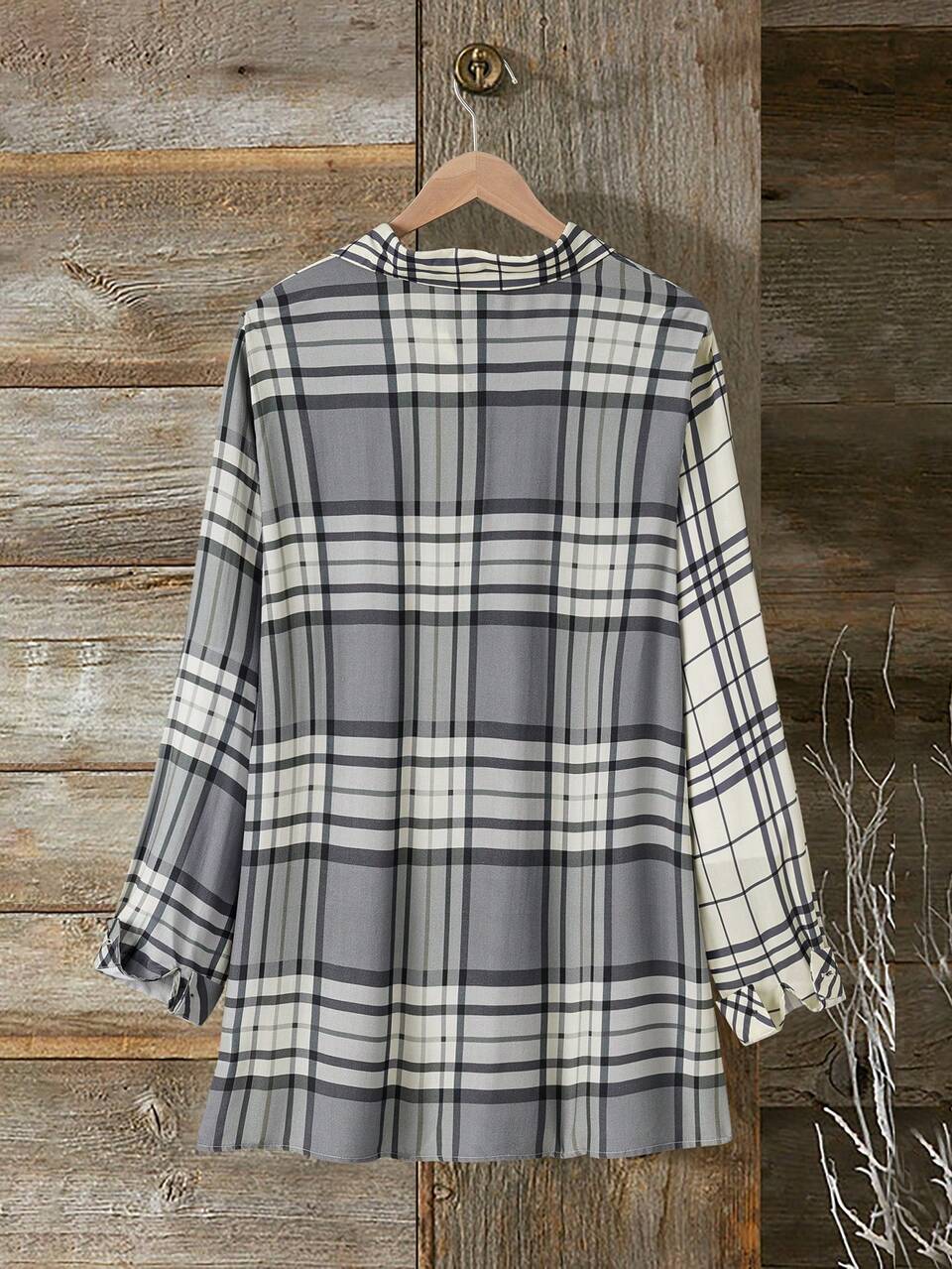 Plus Size Women's Plaid Long Sleeve Single Breasted Casual Shirt, Winter Blouse