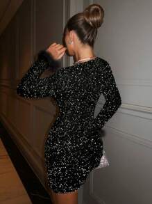 Glamine 性感亮片蓬松袖口贴身迷你连衣裙，适合派对/新年 - 黑色 - 查看 2