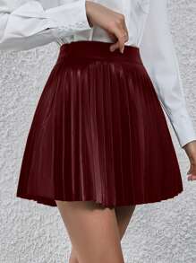 Lumivelle Chân váy ngắn xếp ly cạp cao bằng da PU màu đỏ tía dành cho nữ - Màu Đỏ Sâu - Xem 4