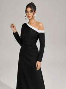 SHEIN Belle Formal Evening Gown Dress, Women's Fashion Autumn And Winter Banquet Party Socialite Elegant Daily Wear Super High Elastic Knitted Fabric Tight Waist And Hip Slimming Super Large Dress, Neckline Contrast Stitching Design Fashionable Slimming, Black Dress Formal Dinner Dress, New Year Women's Dress, Wedding Guest Dress - Black - View 1