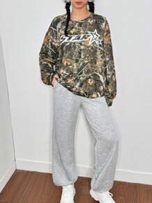 SHEIN Girlism Conjunto de 2 piezas para adolescentes, con estampado de camuflaje y rama de árbol, deportivo, urbano, de vuelta al colegio, genial, sudadera verde y pantalones
