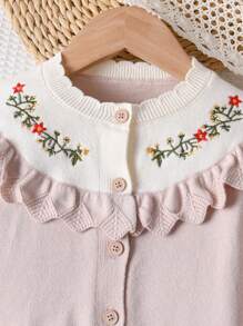 SHEIN 2 件套女婴花卉刺绣毛衣和裤子套装，复古农舍风格褶边针织服装