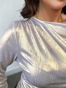 SHEIN Privé Blusa asimétrica con cuello para el Día de San Valentín con brillo y semitransparente, en talla grande, nuevo diseño