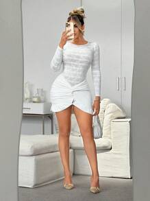 SHEIN SXY 女士纯色圆领白色长袖扭纹荷叶边下摆紧身迷你连衣裙 - 白色 - 查看 5