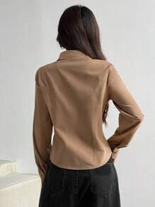 Flirla Blusa minimalista delgada de mujer en color verde oliva vintage - Verde Oliva - Ver 2