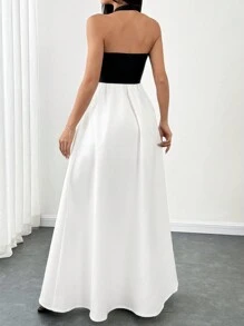 Flirla Robe trapèze noire avec insert en tricot à col montant, patchwork en tissu blanc tressé plissé, poches. minimaliste élégante pour le quotidien, le travail, les invités de mariage, la remise des diplômes, le printemps, l'été, pour femmes