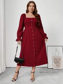 SHEIN Frenchy Robe longue ajustée en coupe simple, romantique et élégante à col carré. Convient pour la Saint-Valentin, le Ramadan et le port quotidien. Tailles grandes - Rouge foncé - Voir 6
