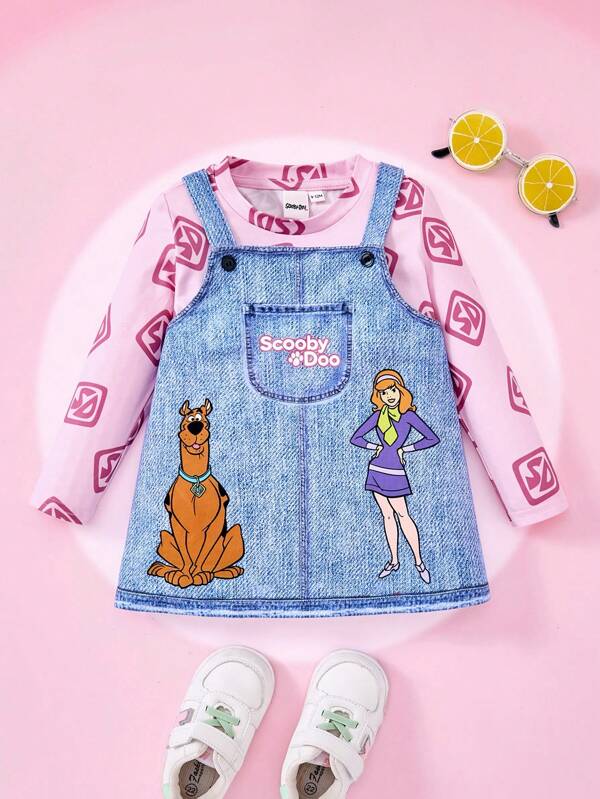SCOOBY-DOO X SHEIN Baby Girl Pink Logo Allover Print Knit Crew Neck Raglan Sleeve T-Shirt & Cartoon Character Denim Effect Adjustable Strap Overall Dress