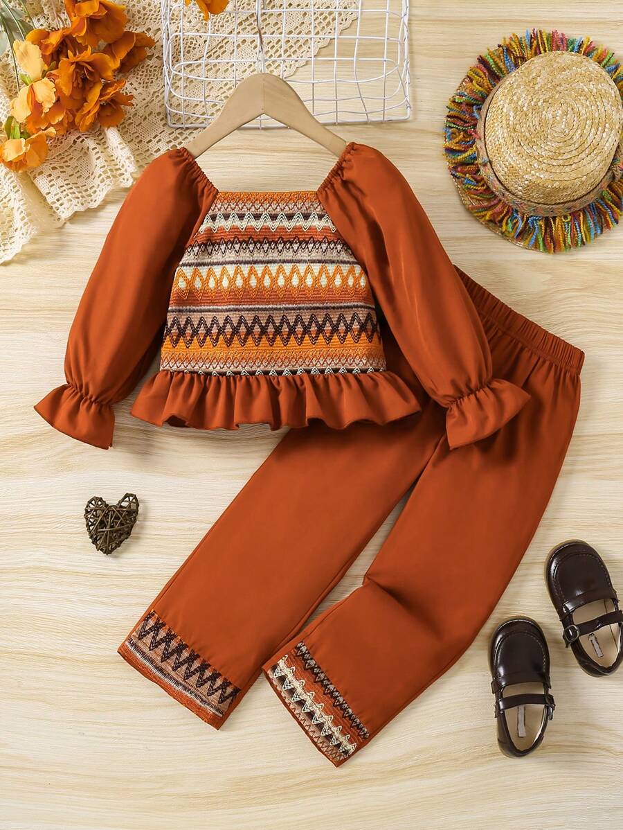 2 件套年轻女孩休闲时尚刺绣荷叶边灯笼袖上衣和裤子套装，适合春秋季节