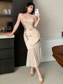 DAZY Robe en maille avec fleur incrustée sur le corps, robe mi-longue élégante en mousseline pour femme - Nude - Voir 9