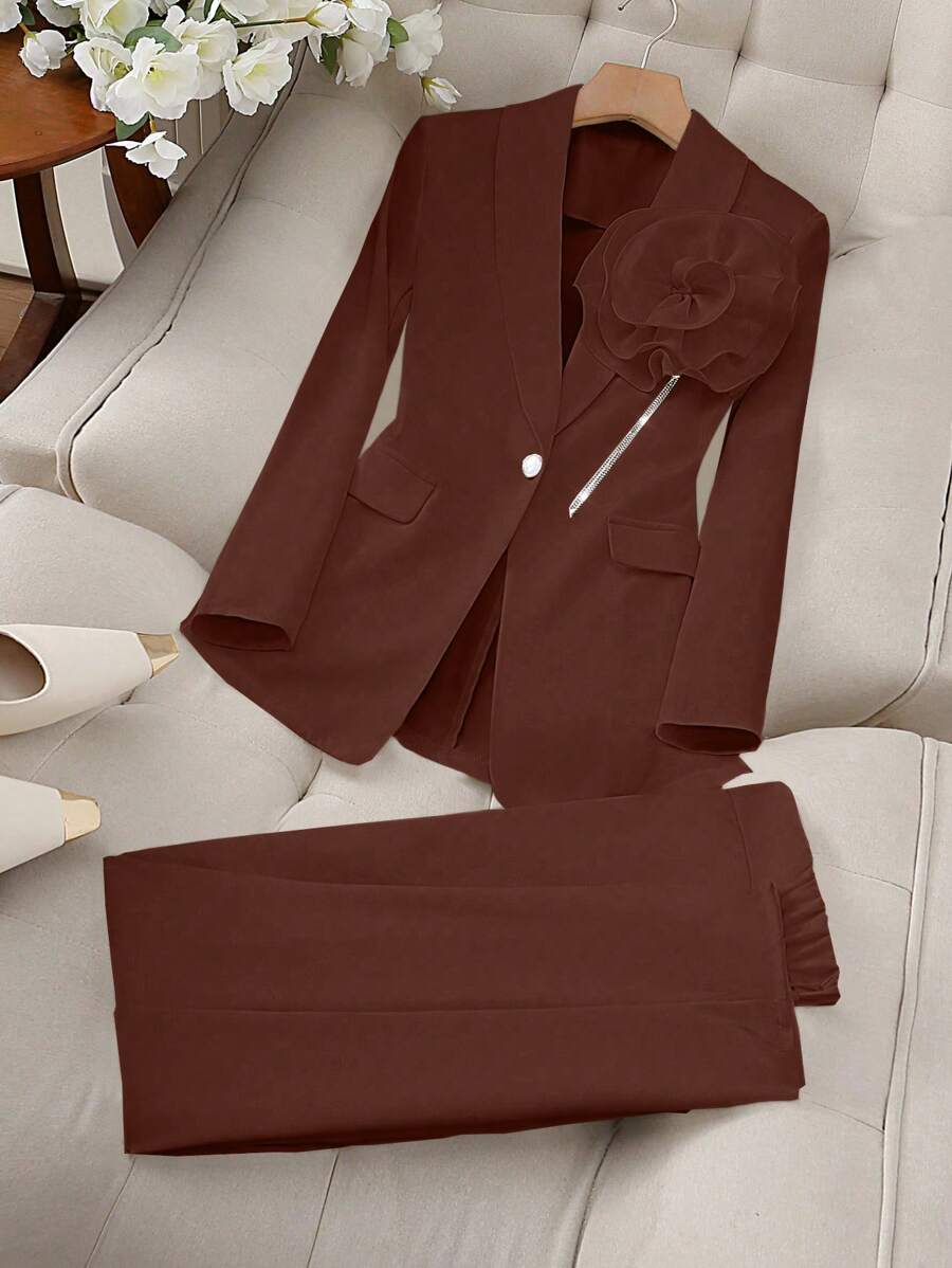 SHEIN Clasi 女士优雅 3D 花卉水钻装饰链条套装，包括夹克和裤子