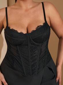 SHEIN X LOS FAVORITOS DE LA FATSHIONISTA SHEIN BAE Débardeur en dentelle noire avec empiècement pour femmes grandes tailles, convient pour les rendez-vous, les fêtes, le thé de l'après-midi, les tenues de club sexy, les blouses élégantes, les tenues de festival, les vêtements de bureau, l'été, le pailleté, les vêtements de travail, les tenues de discothèque, le thé, les hauts de base, les chemises de la Saint-Valentin, les affaires, les vêtements de printemps, les robes modestes, la musique - Noir - Voir 4