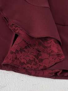 SHEIN Unity 大码女式优雅休闲时尚通勤纯色蕾丝拼布翻领长袖夹克搭配蕾丝荷叶边下摆 - 酒紅色 - 查看 5